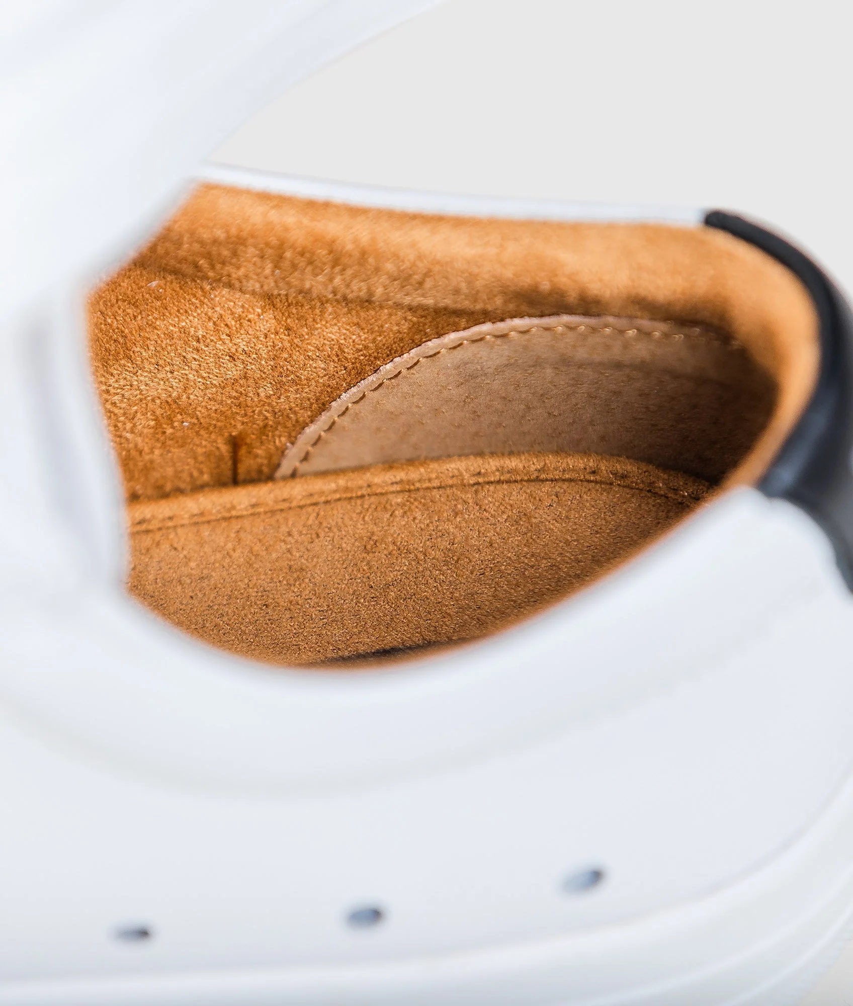 HTXJPN Gunma White Sneakers - Image 14